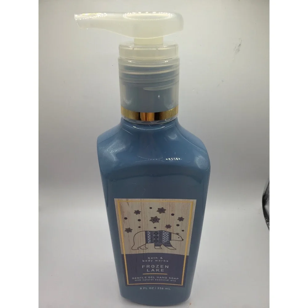 NEW Bath &‎ Body Works Hand Soap 8 oz Blue Frozen Lake Gentle Gel Pump Retired